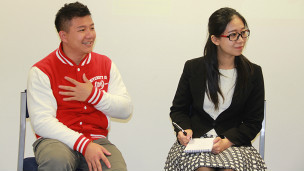 中国学子分享留英趣事 为陈一冰做同声翻译的难忘经历